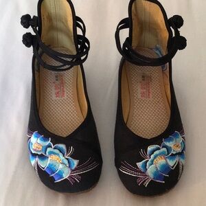 Flower embroidered, Flats